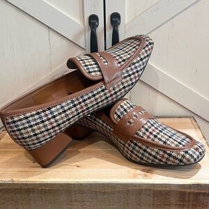 Donald Pliner Tristina Women’s Penny Loafer Houndstooth Fabric Size 9 NEW